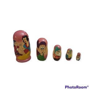 Snow white Russian nesting doll,5 pieces 7 inches tall